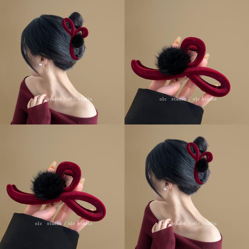 微醺樱桃酒毛绒球球新年高级发夹