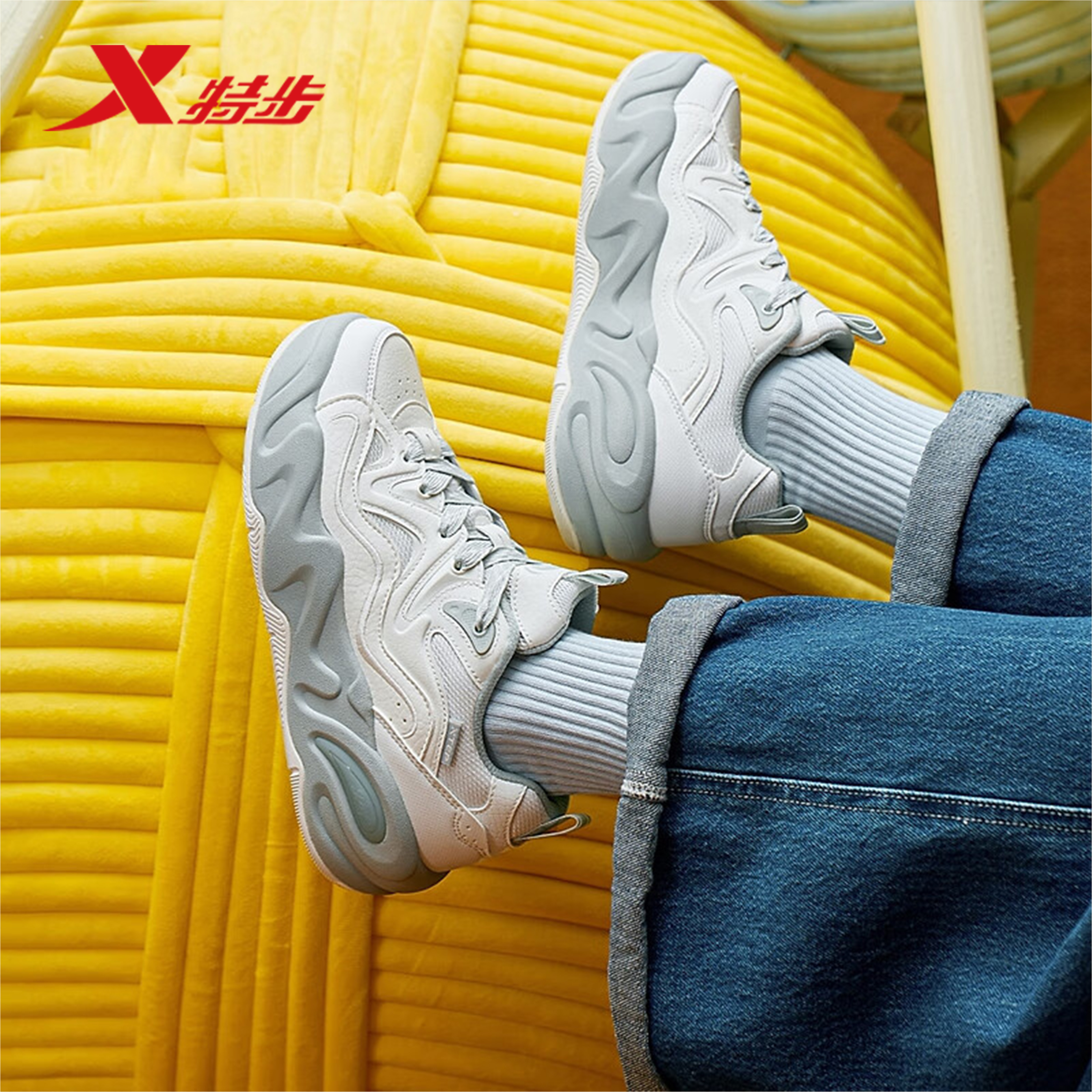 特步板鞋女鞋2025冬季新款