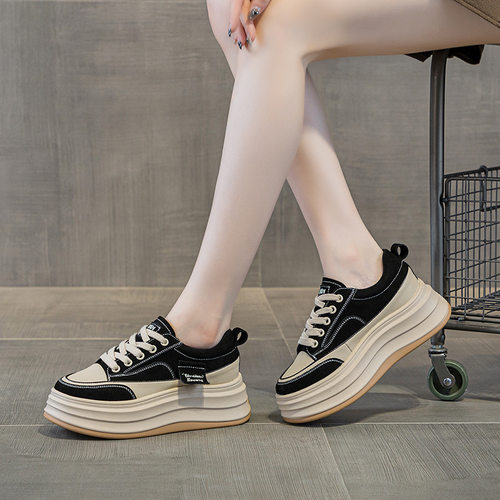 香港潮牌2025秋新款透气显脚小百搭休闲板鞋厚底增高小白鞋舒适时
