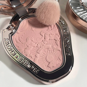 花知晓独角兽腮红马戏团花神腮蓝渐变膨胀色晒红高光修容一体盘女