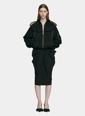 SERY 短款铺棉棒球服女士外套 黑白两色时尚手工压褶裙裤