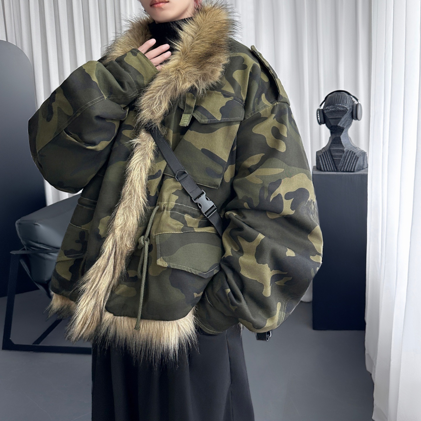 石狮市浪印户外新款冬季毛领棉服飞行员迷彩服夹棉外套假两件棉衣