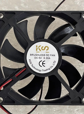 全新 BRUSHLESS DC FAN DC5V 0.20A/0.30A 6*8CM9cm尺寸散热风扇