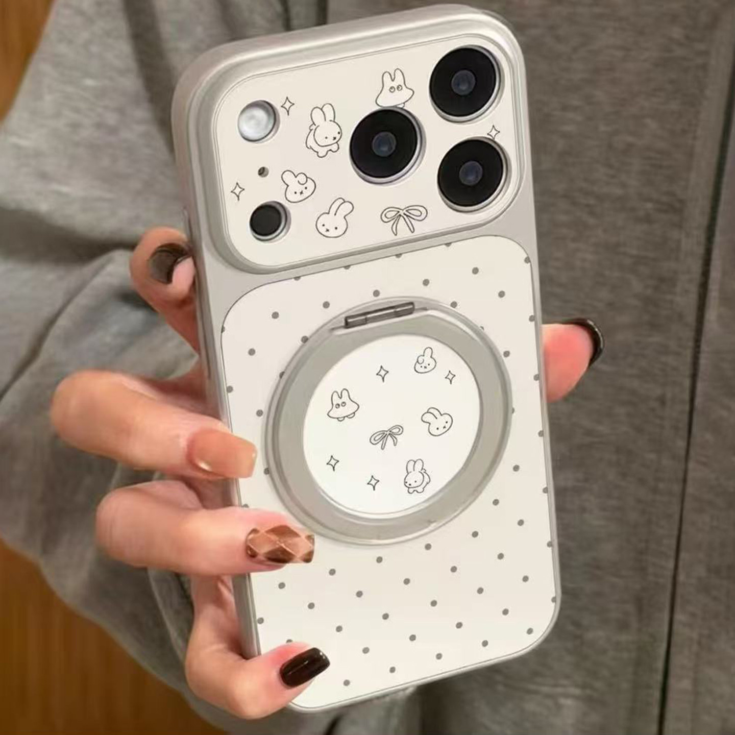 适用苹果17波点兔子大视窗手机壳