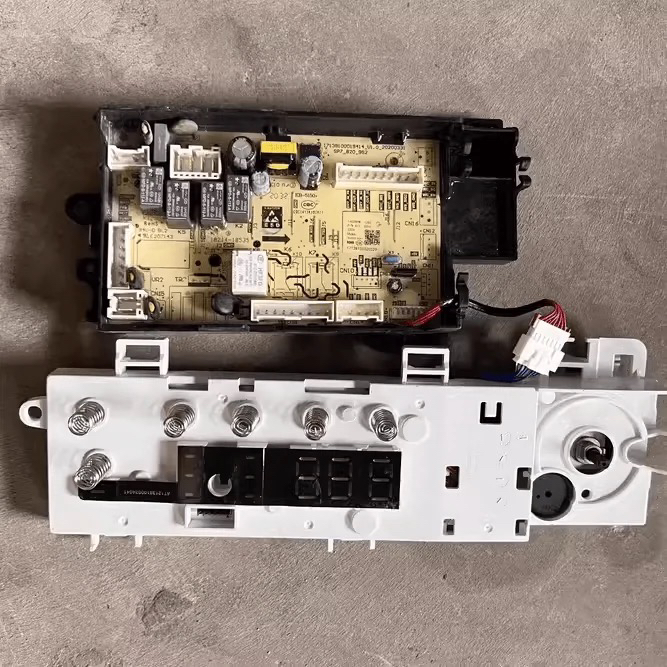 滚筒洗衣机电脑板MD100V11D 17138100020529 20586原装