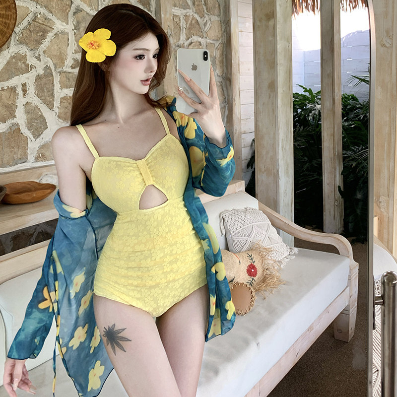 气质女神甜美性感连体吊带长袖罩衫遮肚显瘦温泉海边度假风泳衣女