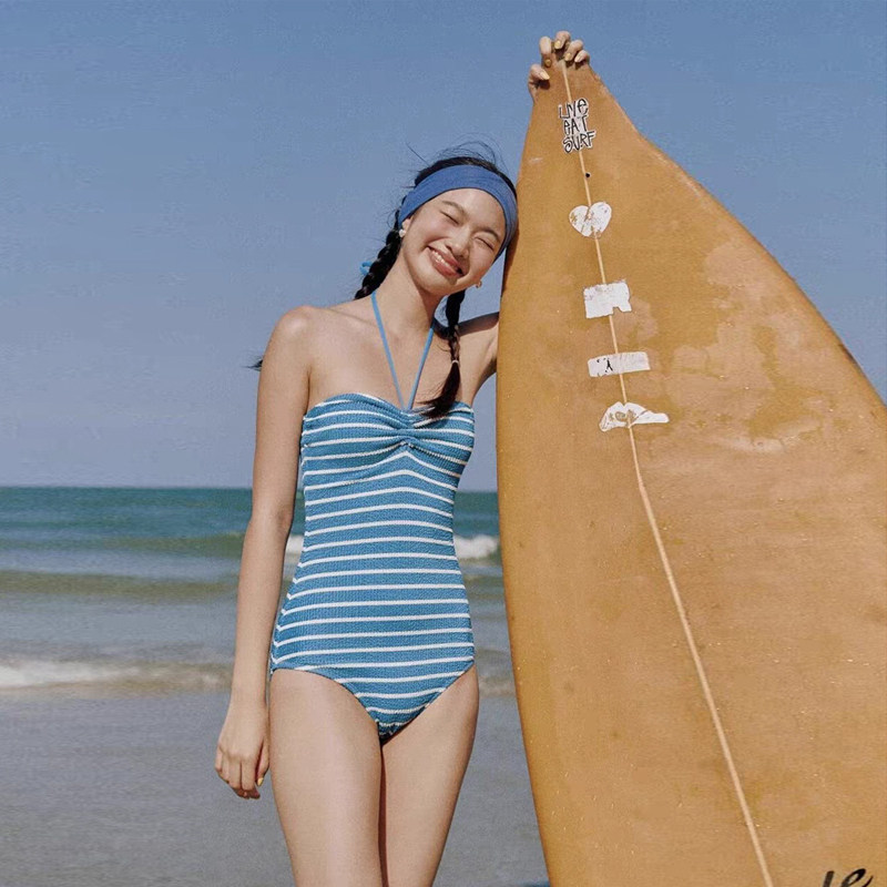 Swimwear露背女三角连体泳衣