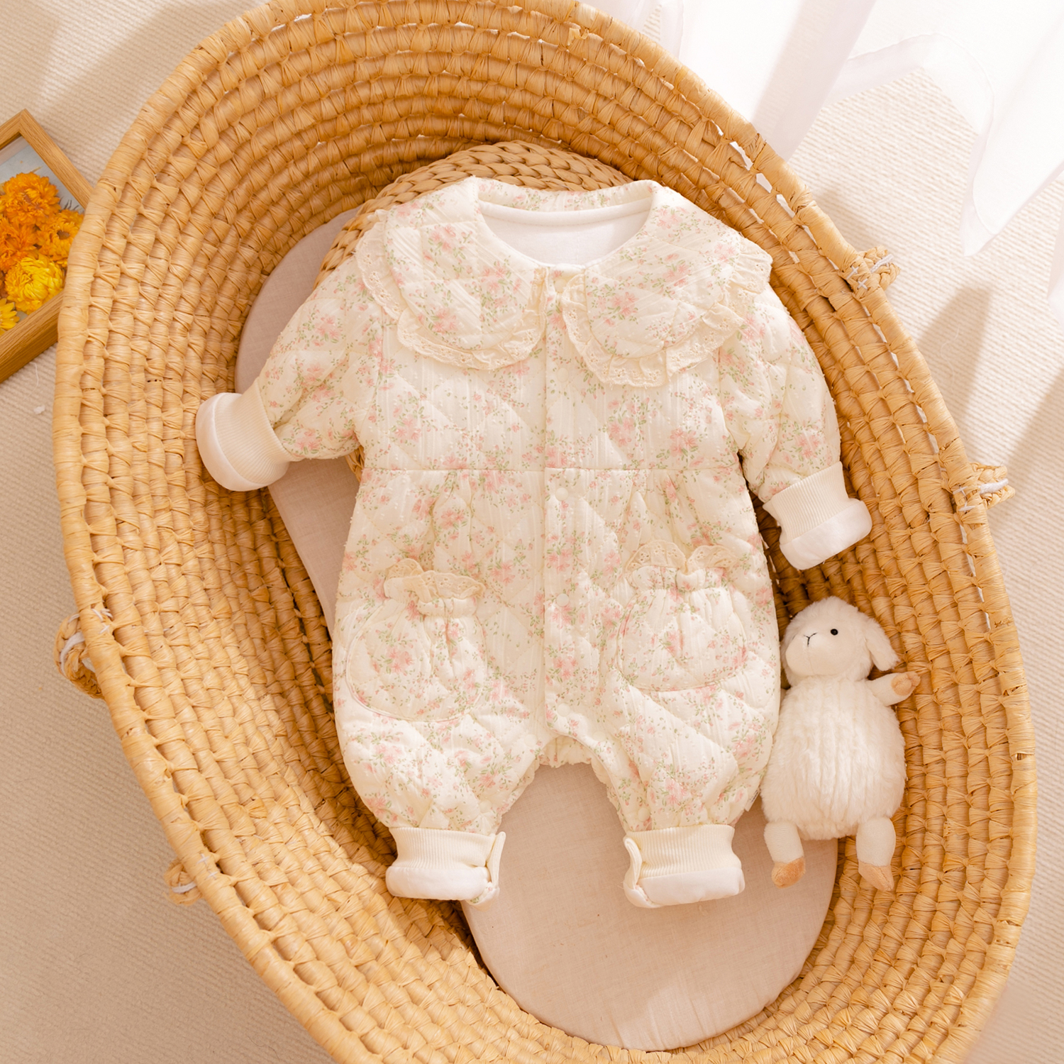 女婴儿夹棉连体衣秋冬季棉衣满月宝宝哈衣爬服外出服加厚棉服冬装