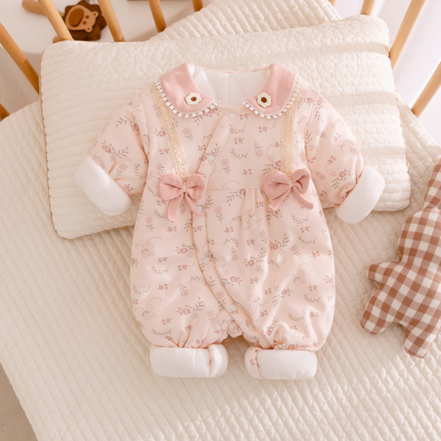 满月宝宝棉服秋冬季新生婴儿衣服夹棉连体衣棉衣加厚纯棉哈衣冬装