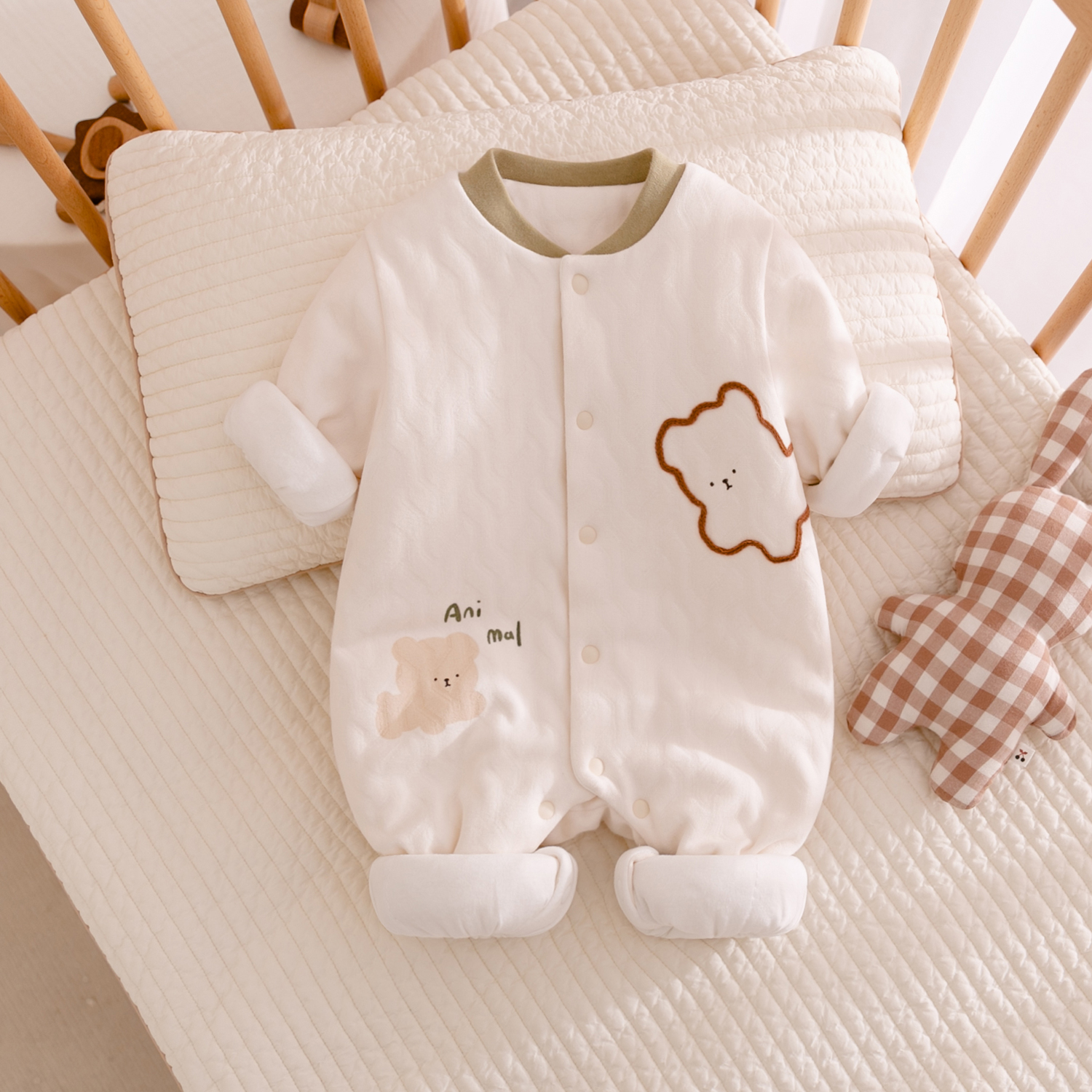 婴儿连体衣秋冬季纯棉A类男宝宝哈衣爬服夹棉衣服棉服新生儿冬装