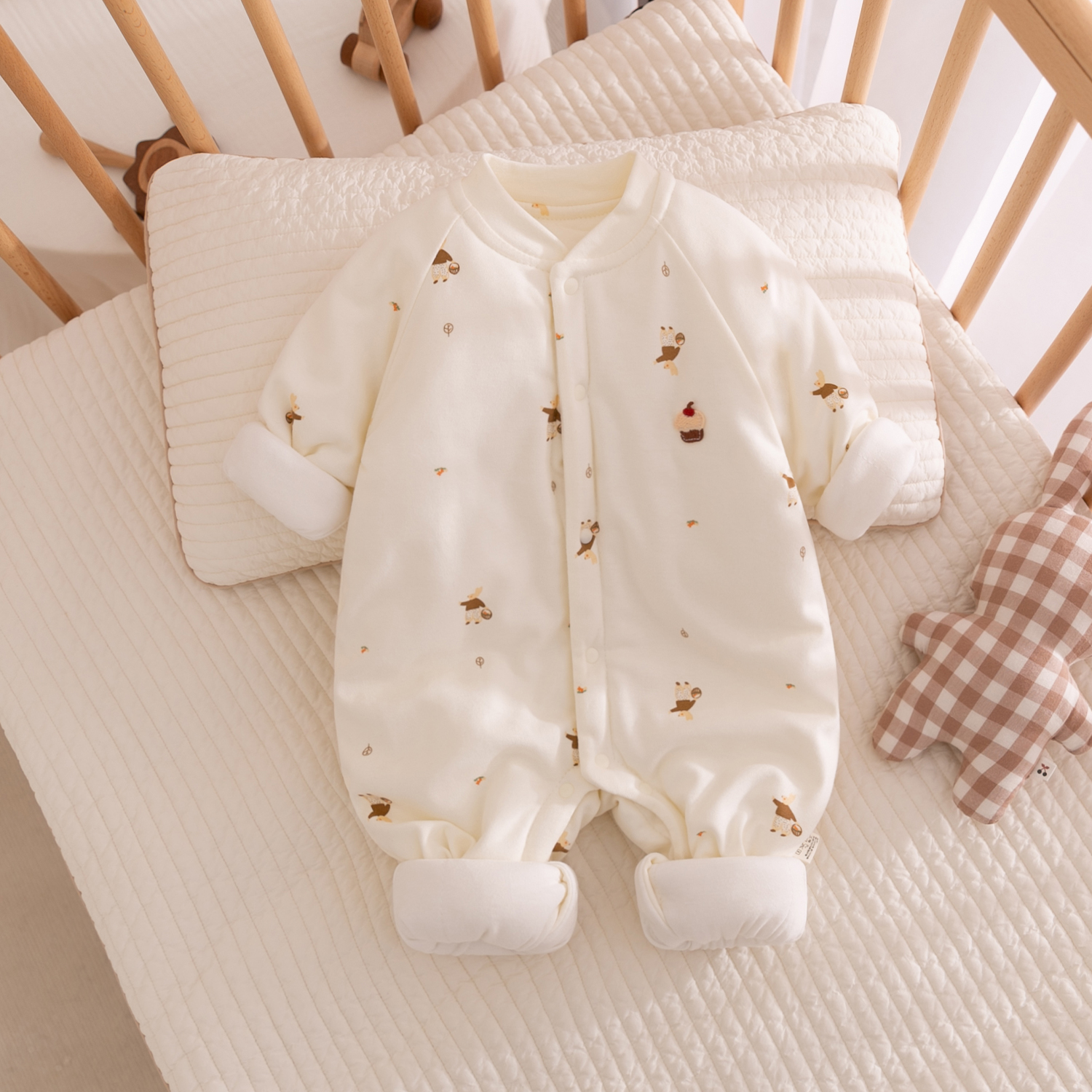 婴儿衣服夹棉连体衣男女宝宝哈衣爬服冬季纯棉加厚棉衣棉服秋冬装