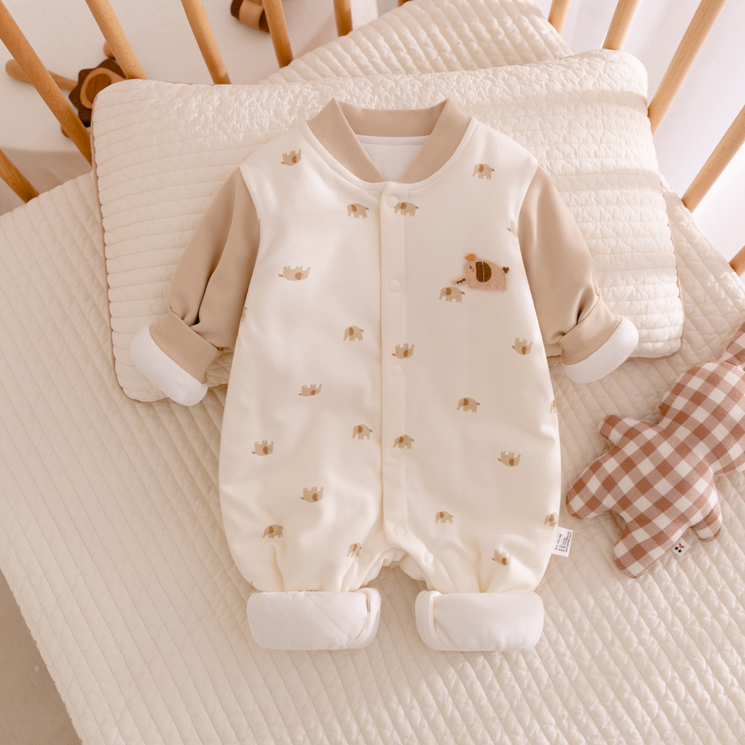 秋冬季婴儿夹棉连体衣服纯棉A类新生儿宝宝薄棉衣哈衣爬服连身衣