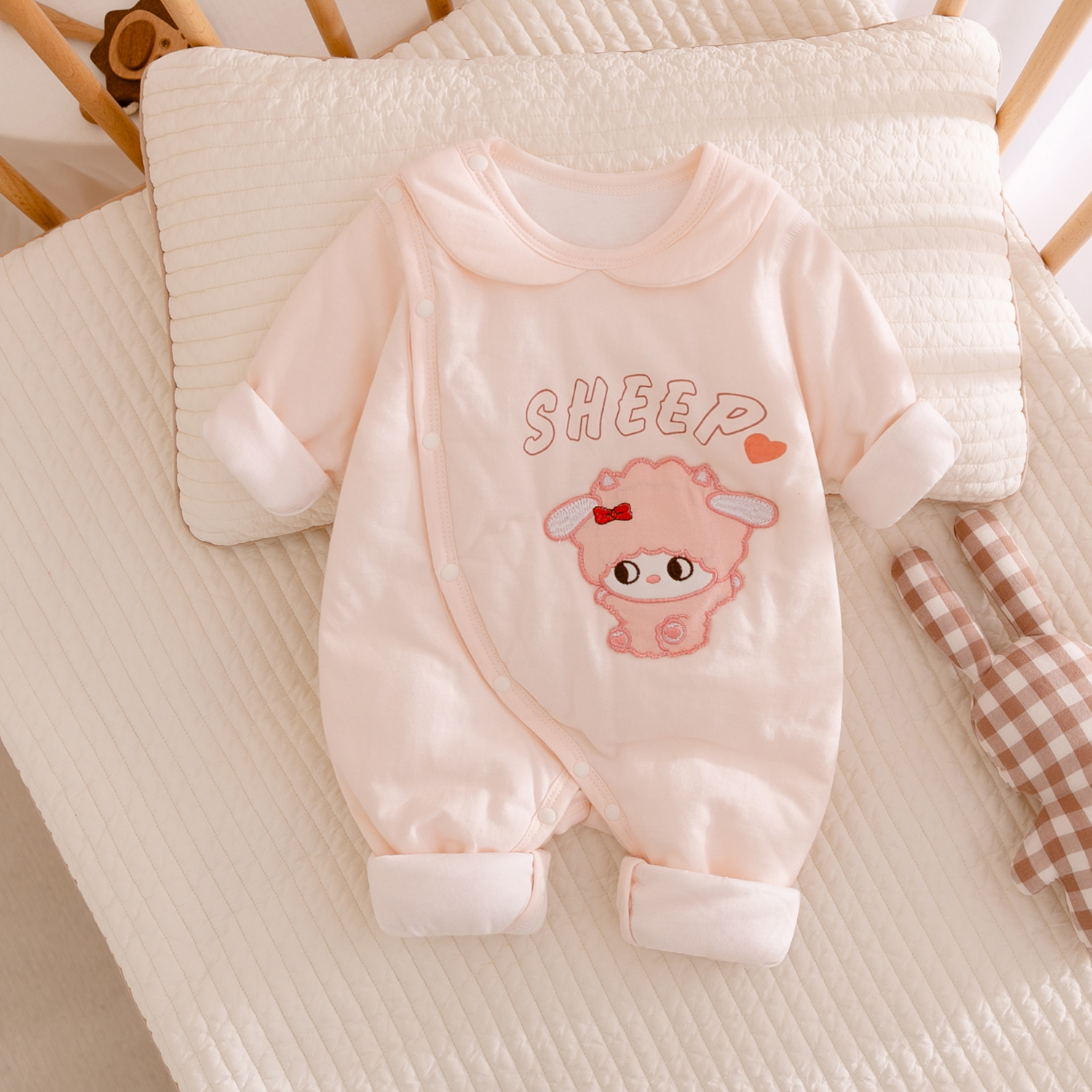 婴儿夹棉连体衣满月宝宝纯棉A类衣服薄棉衣春秋冬季哈衣爬服护肚