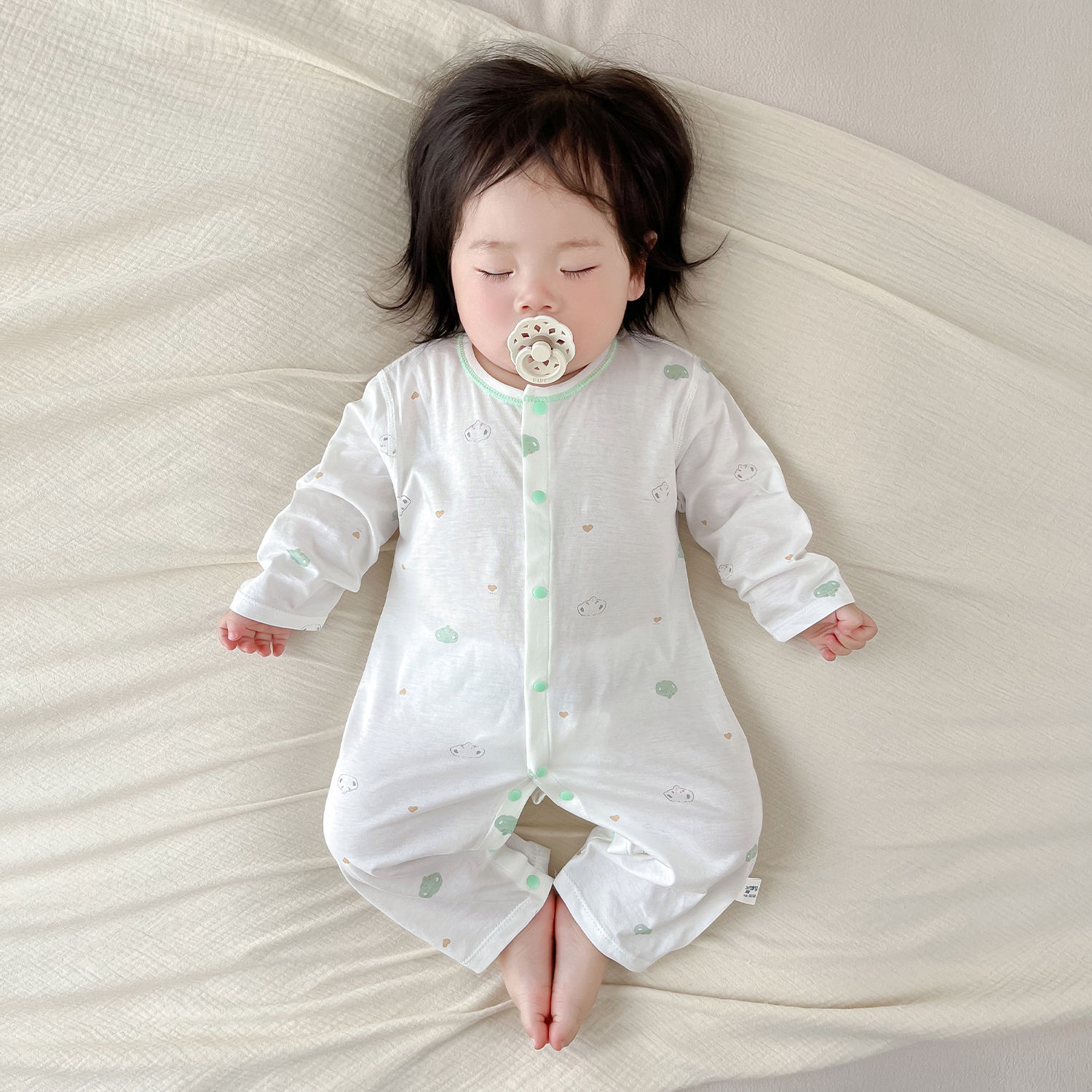 特价新生儿衣服夏季超薄款空调服睡觉婴儿长袖连体衣哈衣爬服宝宝