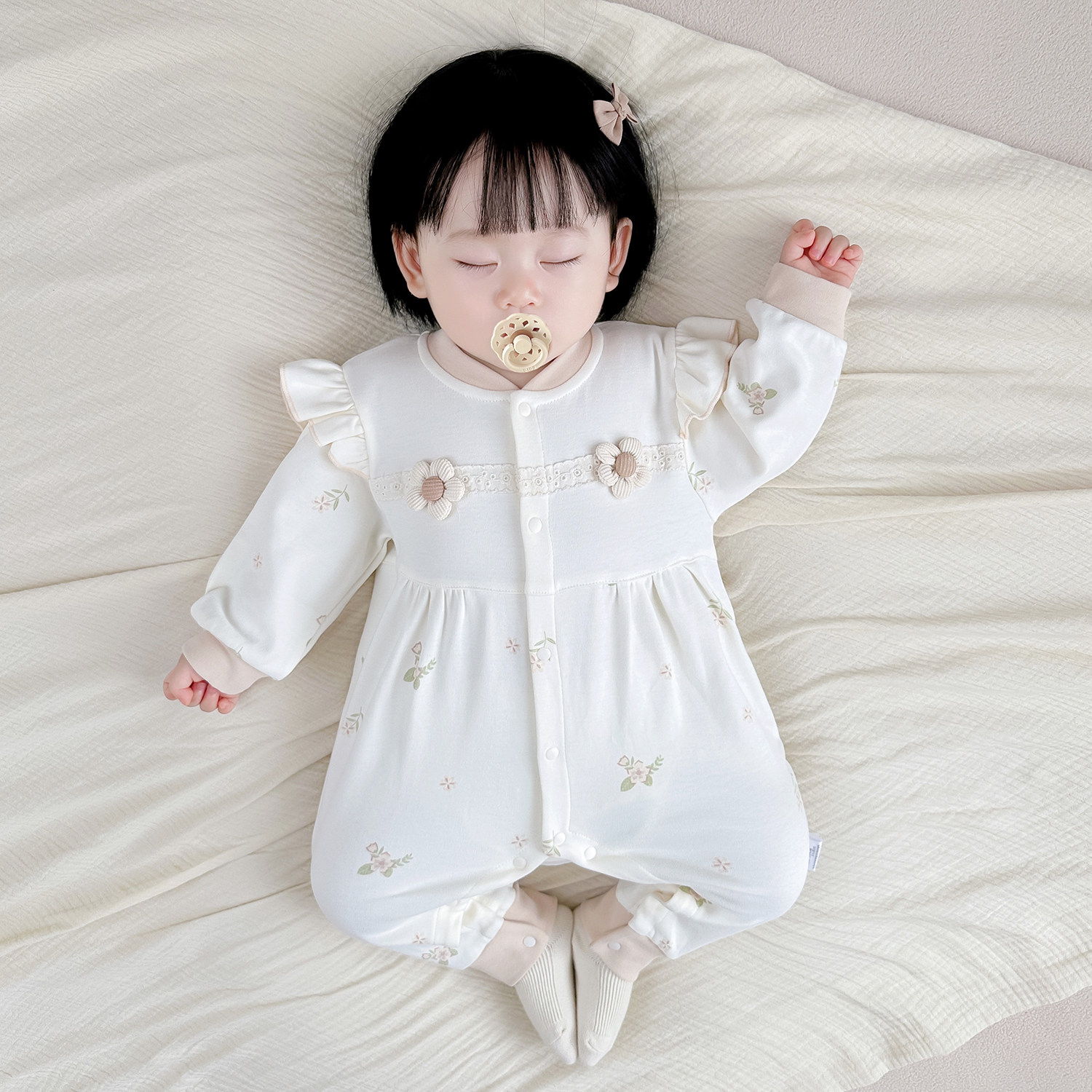 特价春秋季女宝宝连体衣纯棉外出服婴儿衣服哈衣爬爬服早秋装长袖