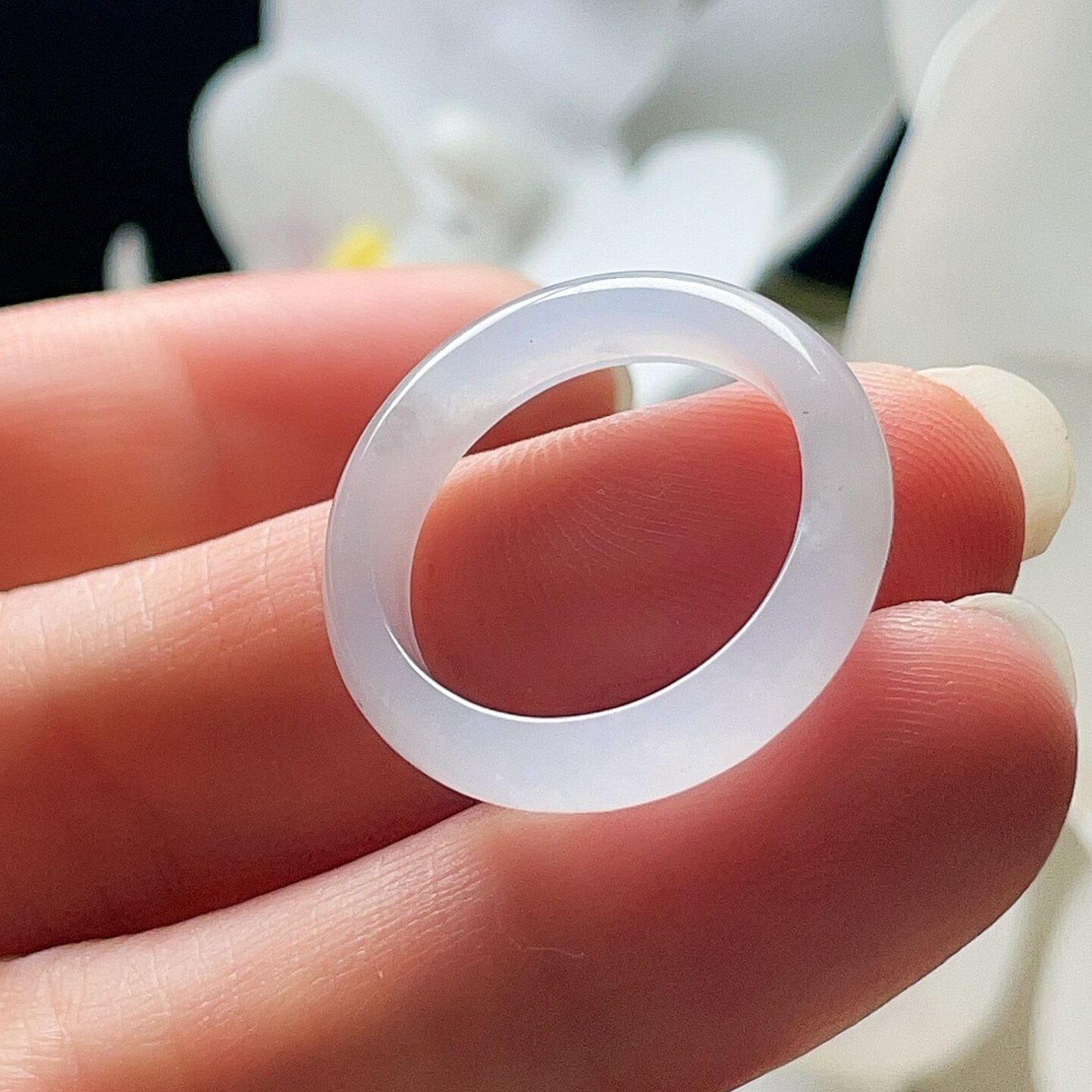 天然翡翠戒指乳白飘一点黄玉指环