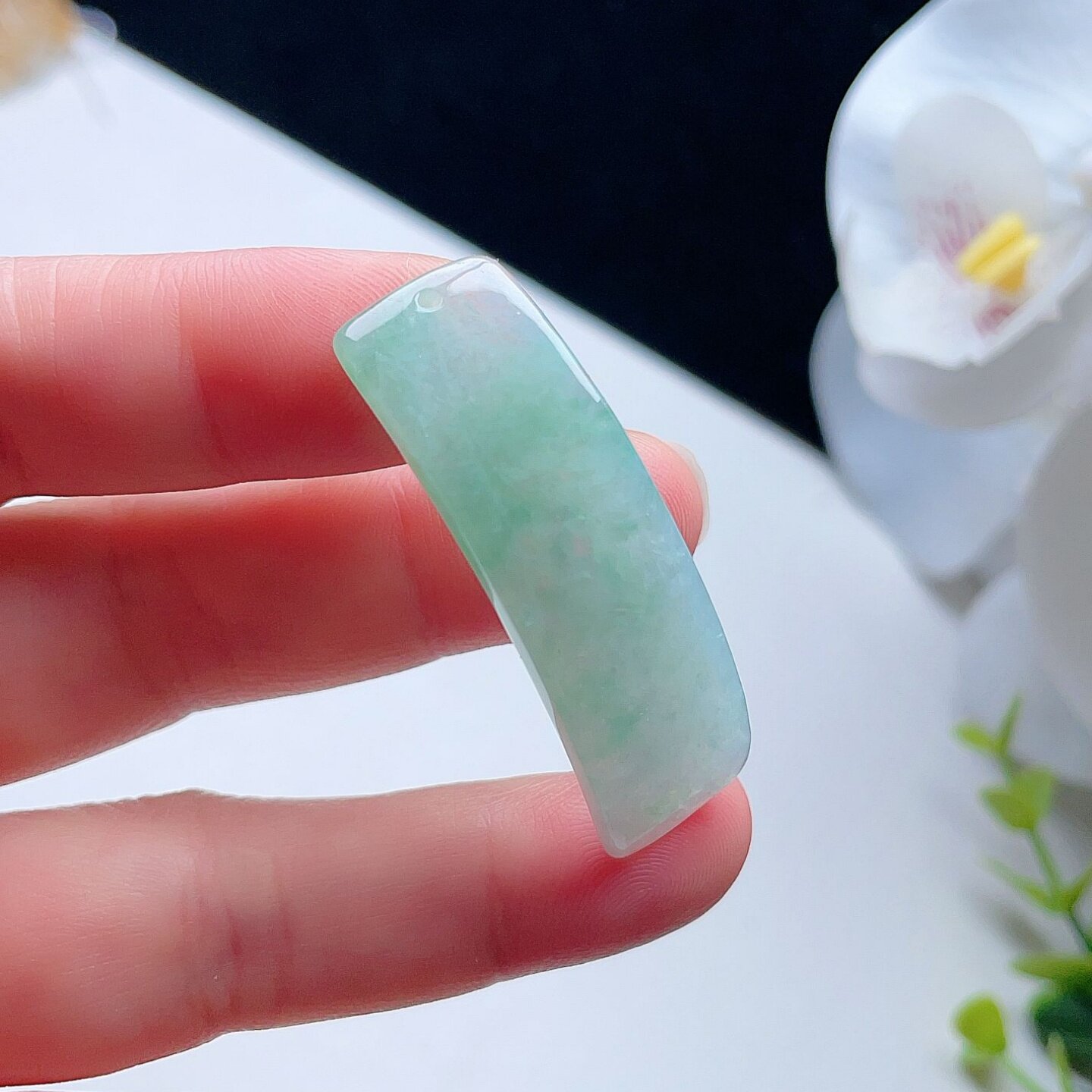 天然翡翠无事牌手牌淡阳绿飘花