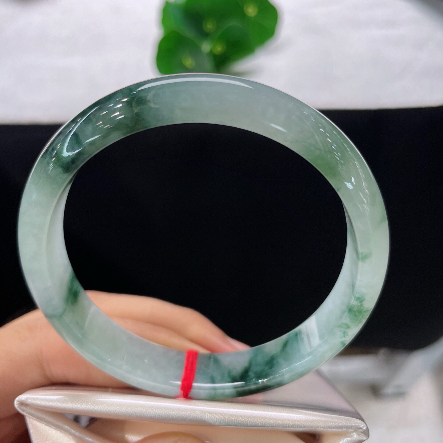天然A货翡翠手镯飘花59.5mm缅甸老坑玉镯正圈翡翠玉镯子带证书