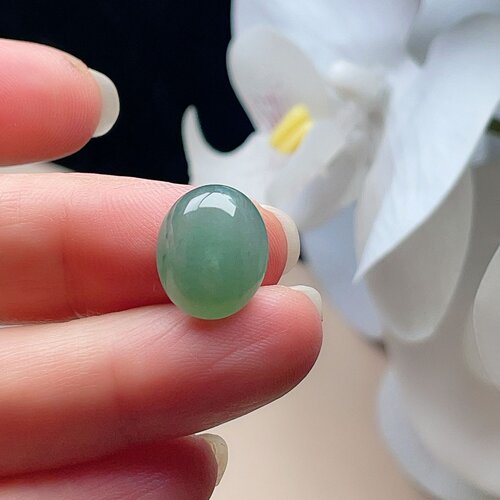 天然翡翠椭圆蛋面甜油绿满绿飘花