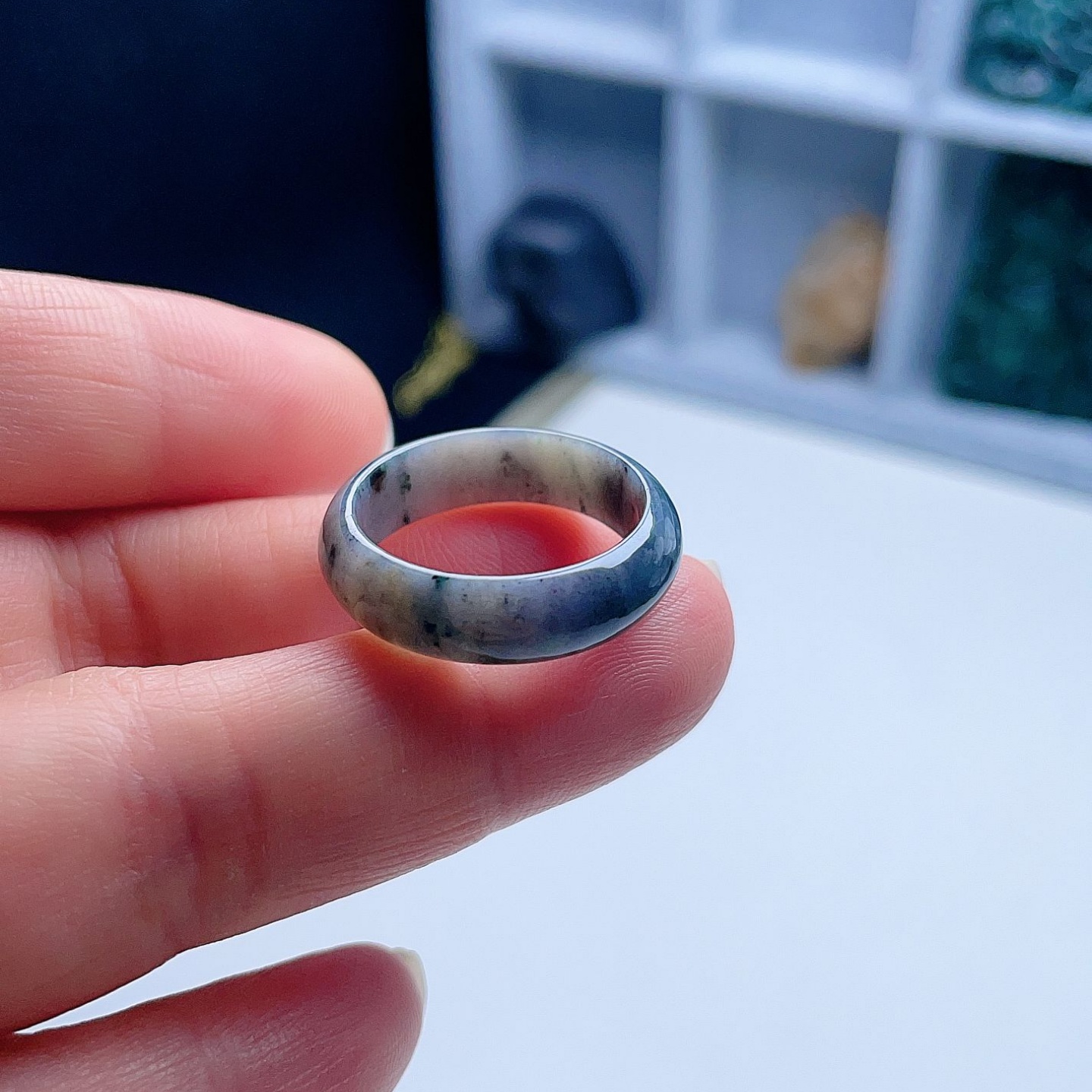 天然翡翠戒指乌鸡淡黄绿多彩意境