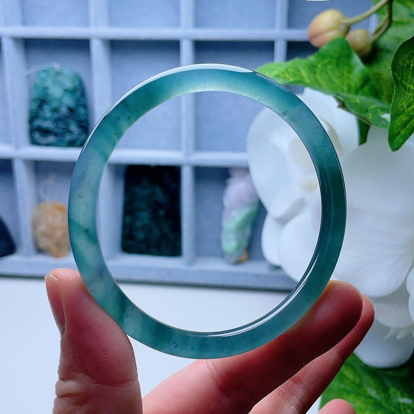 A货翡翠手镯天空海蓝绿飘花渐变58.5mm天然老坑玉镯飘雪花棉清新