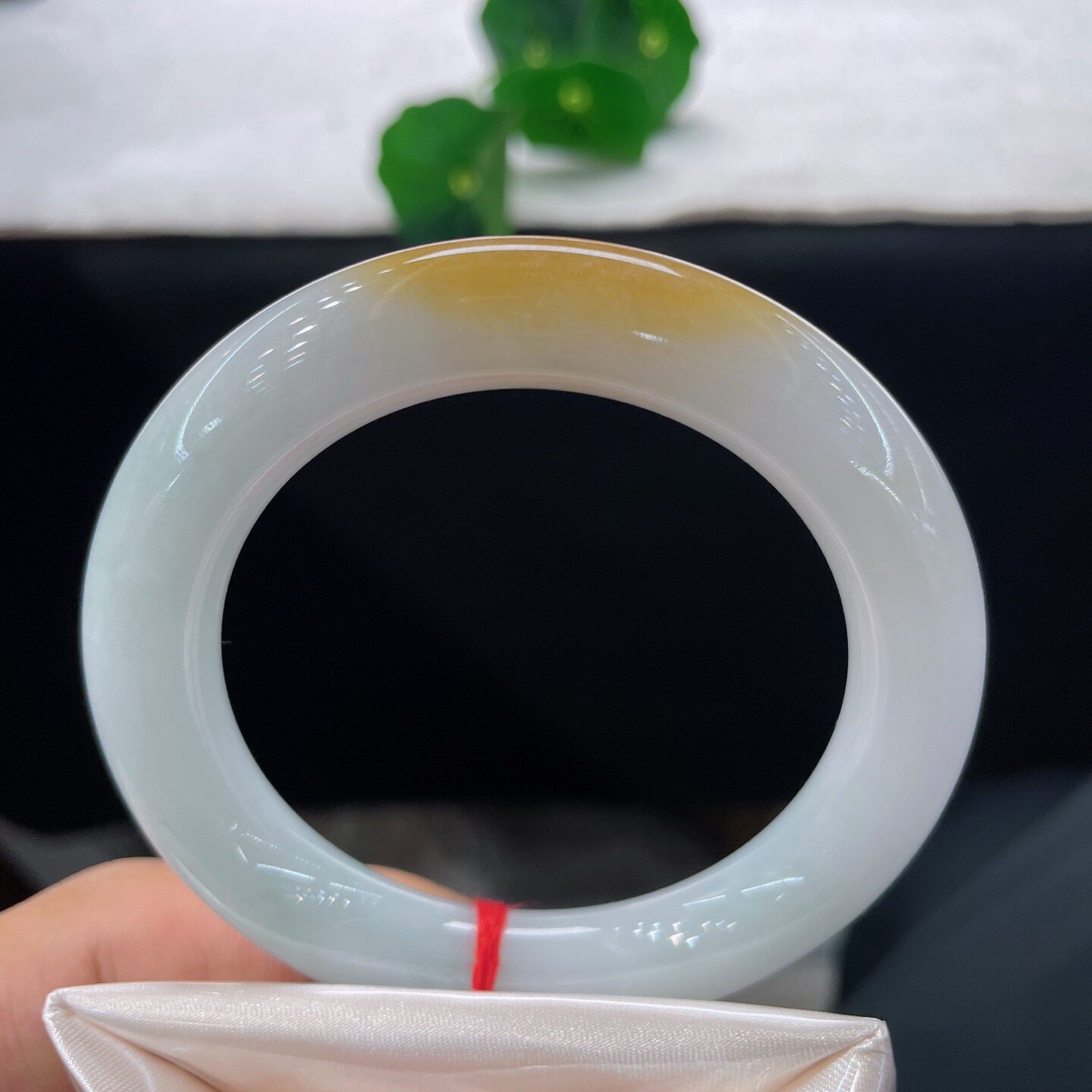 天然A货翡翠手镯黄翡54mm缅甸老坑圆润玉镯黄糯玉手环平安镯