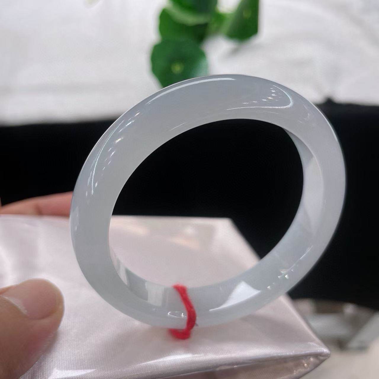 天然A货翡翠手镯白冰正圈缅甸老坑玉镯52.4mm圈口镯子果冻白