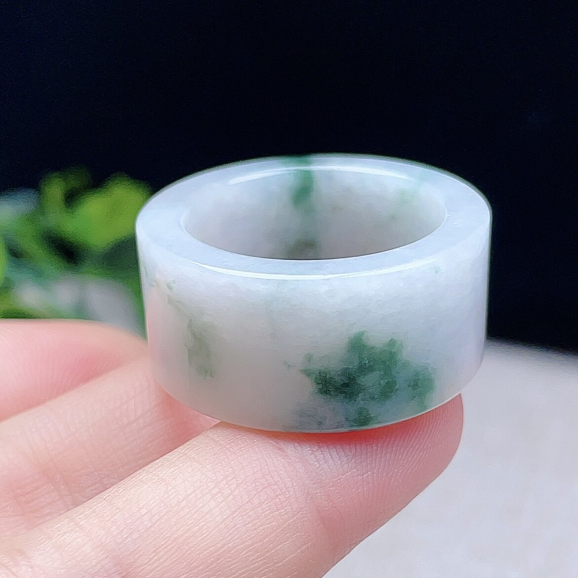 天然翡翠冰糯种乳白飘花直切平口