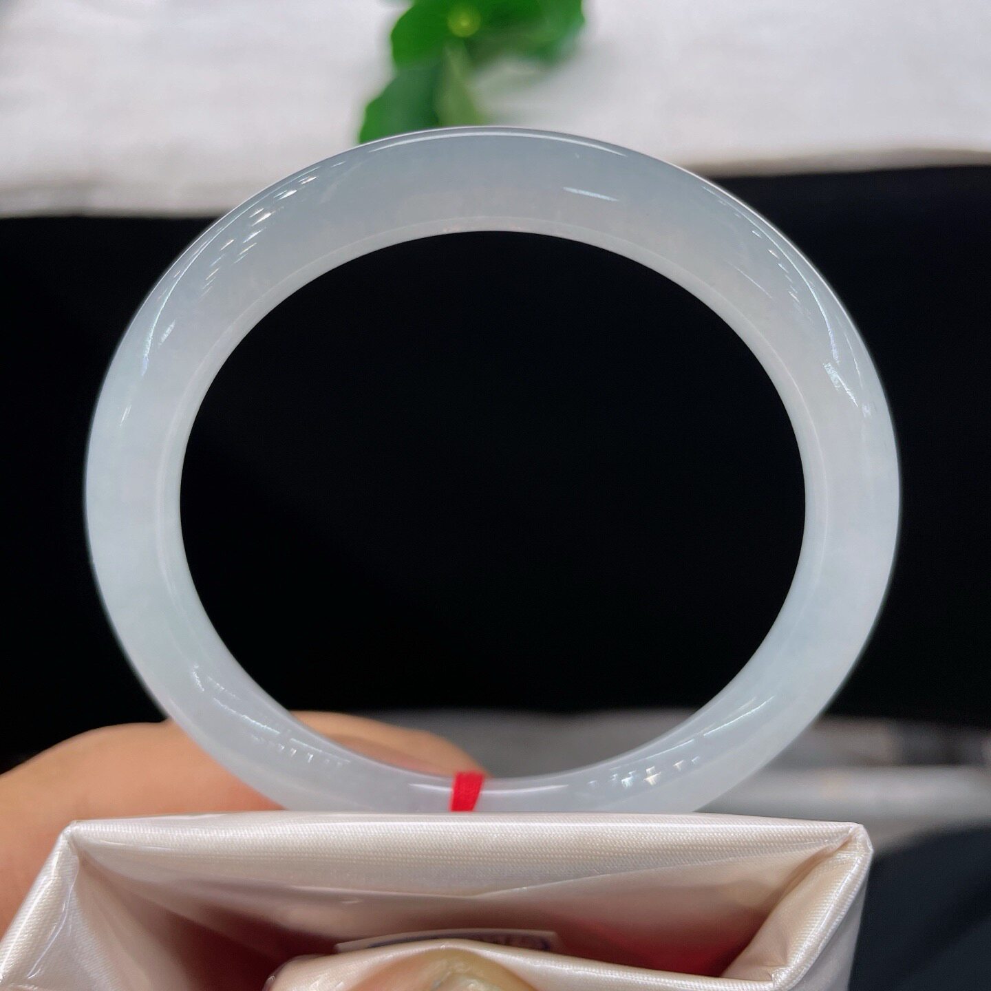 天然A货翡翠美人条手镯乳白圆条58-58mm缅甸老坑玉镯白冰玉手环