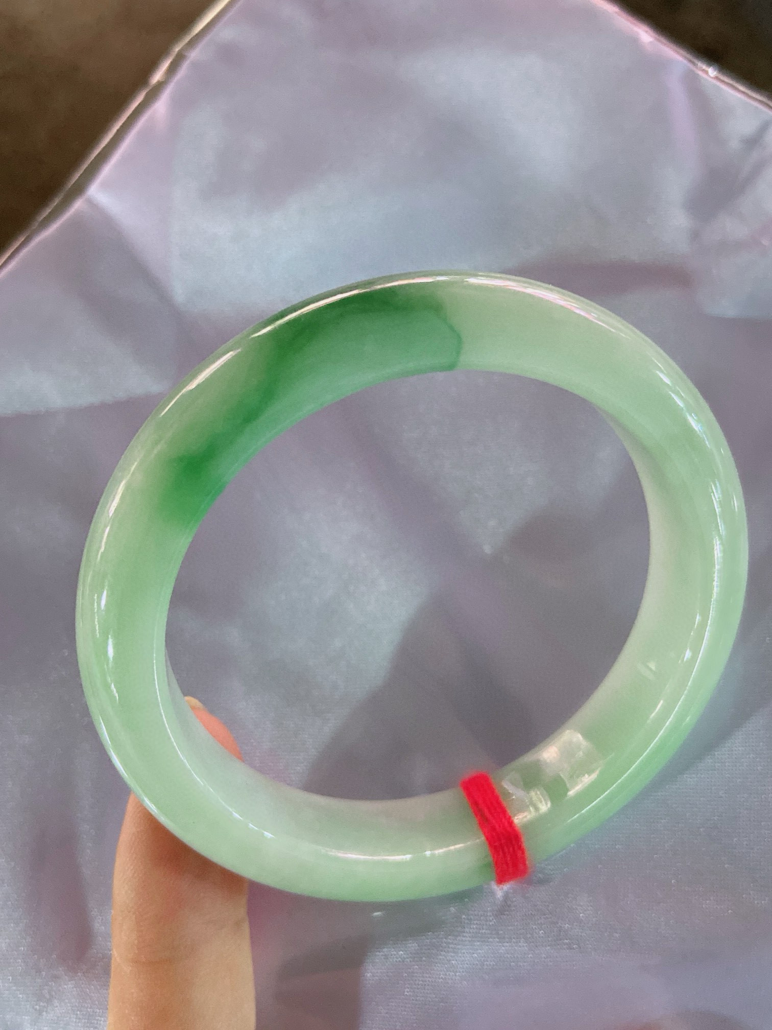 天然A货飘绿手镯淡绿阳绿缅甸老坑飘花玉镯子53.6mm正圈意境清新