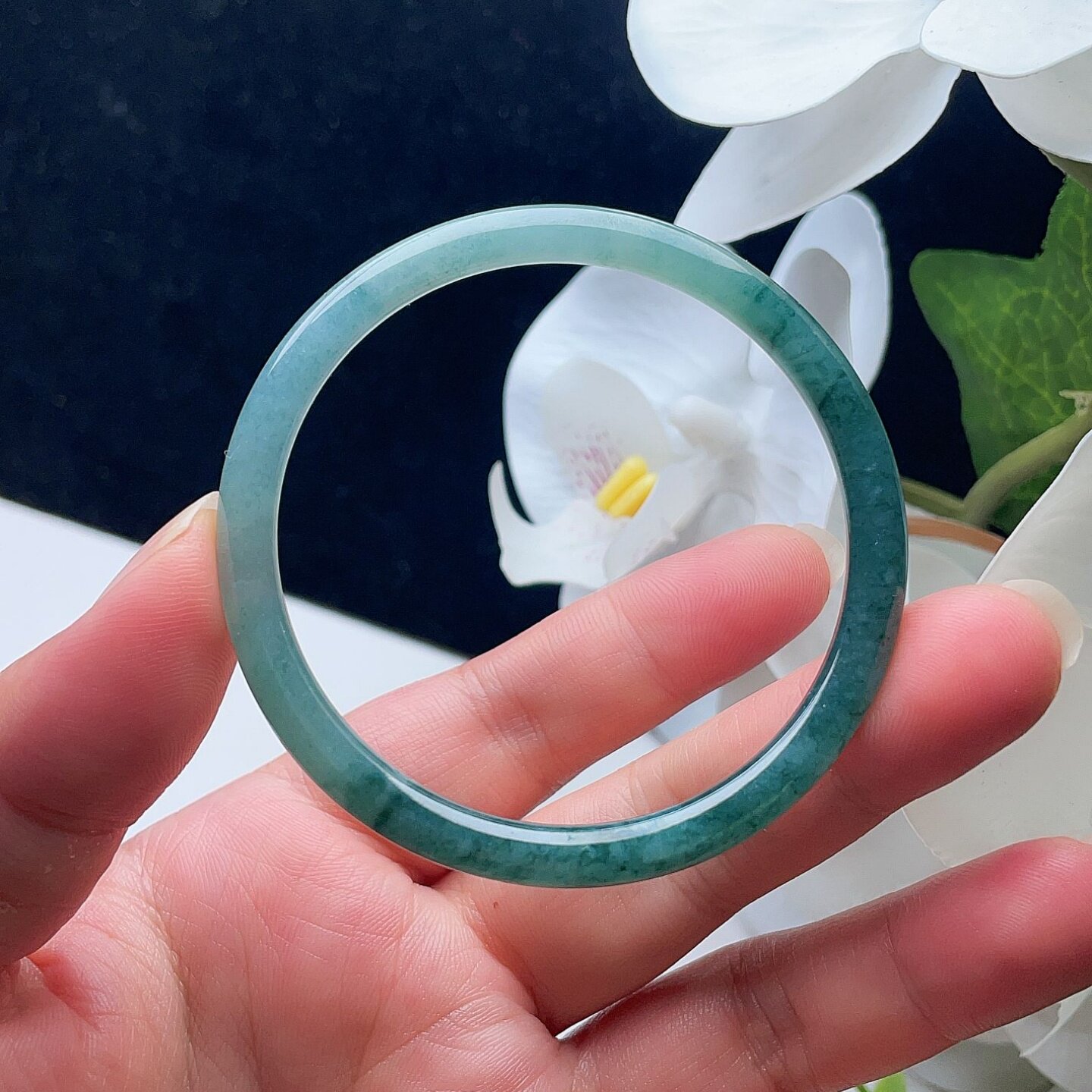 天然翡翠圆条细手镯晴水蓝绿飘花