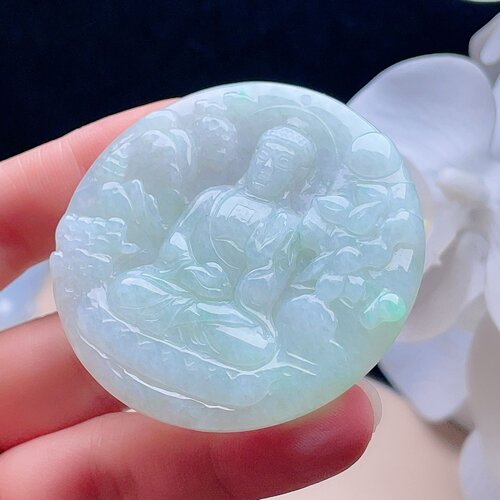 天然翡翠如来佛祖吊坠乳白飘阳绿