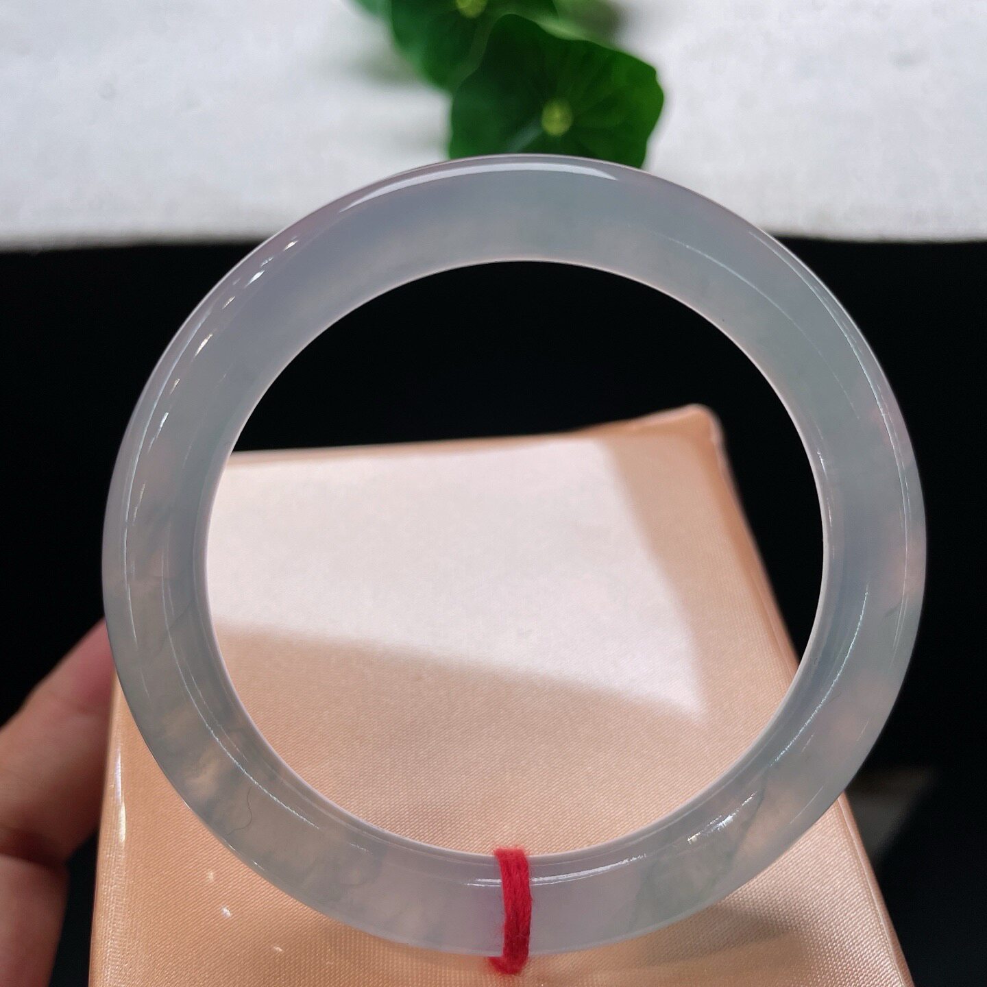 天然A货翡翠手镯冰白透润53.8mm缅甸老坑玉镯真的美圆条镯子