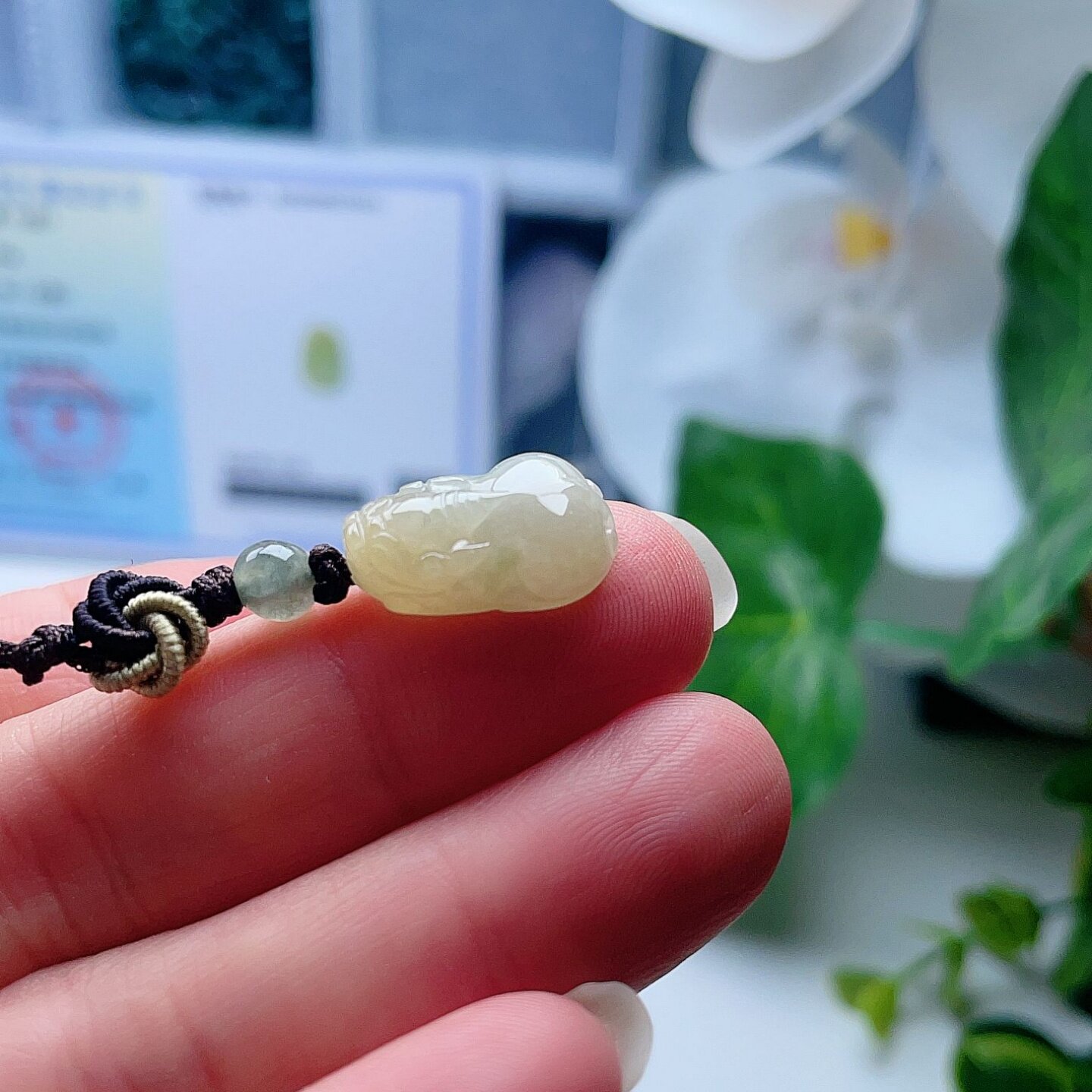 天然翡翠小貔貅手机挂坠淡黄飘花