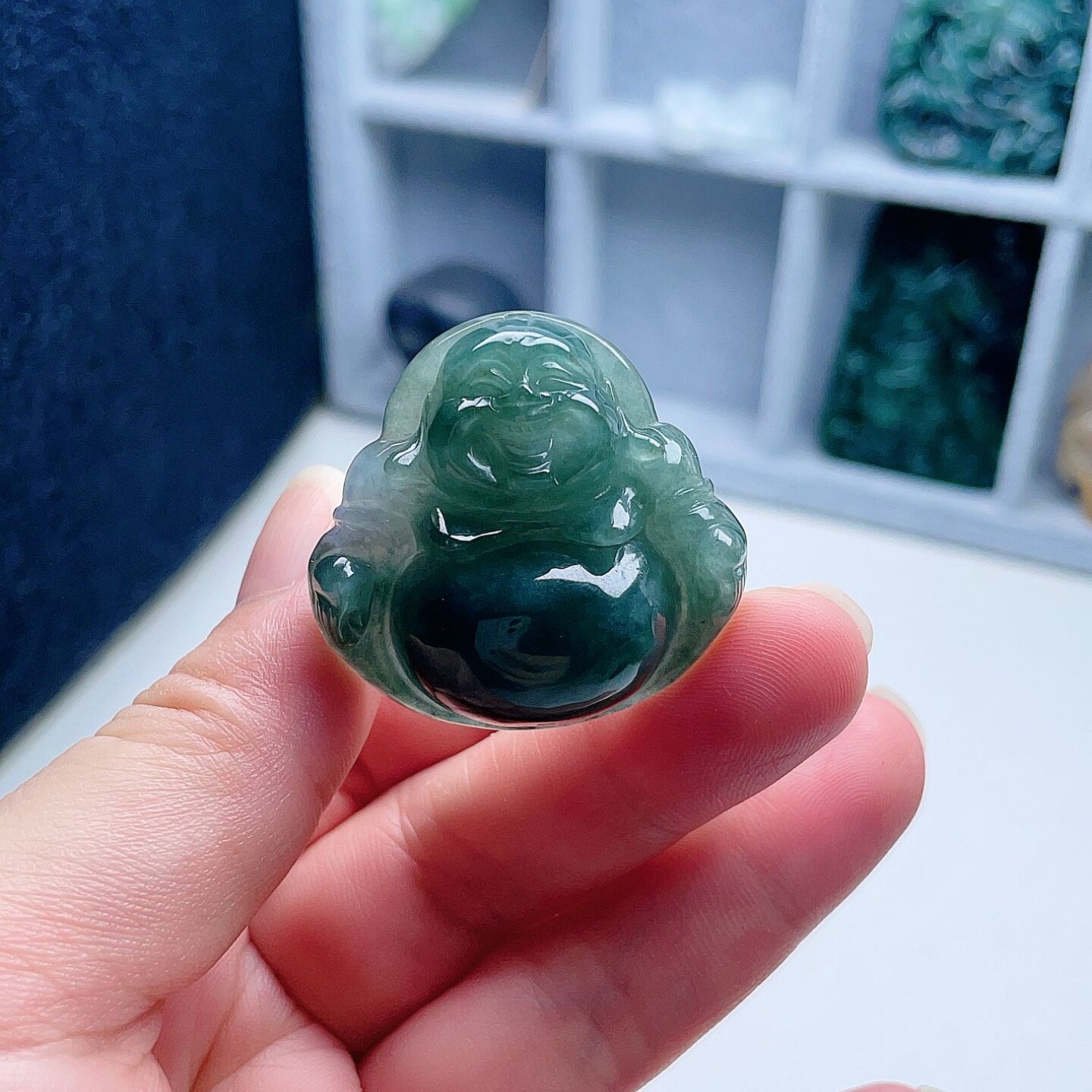 天然翡翠厚装弥勒佛油青乳白飘花