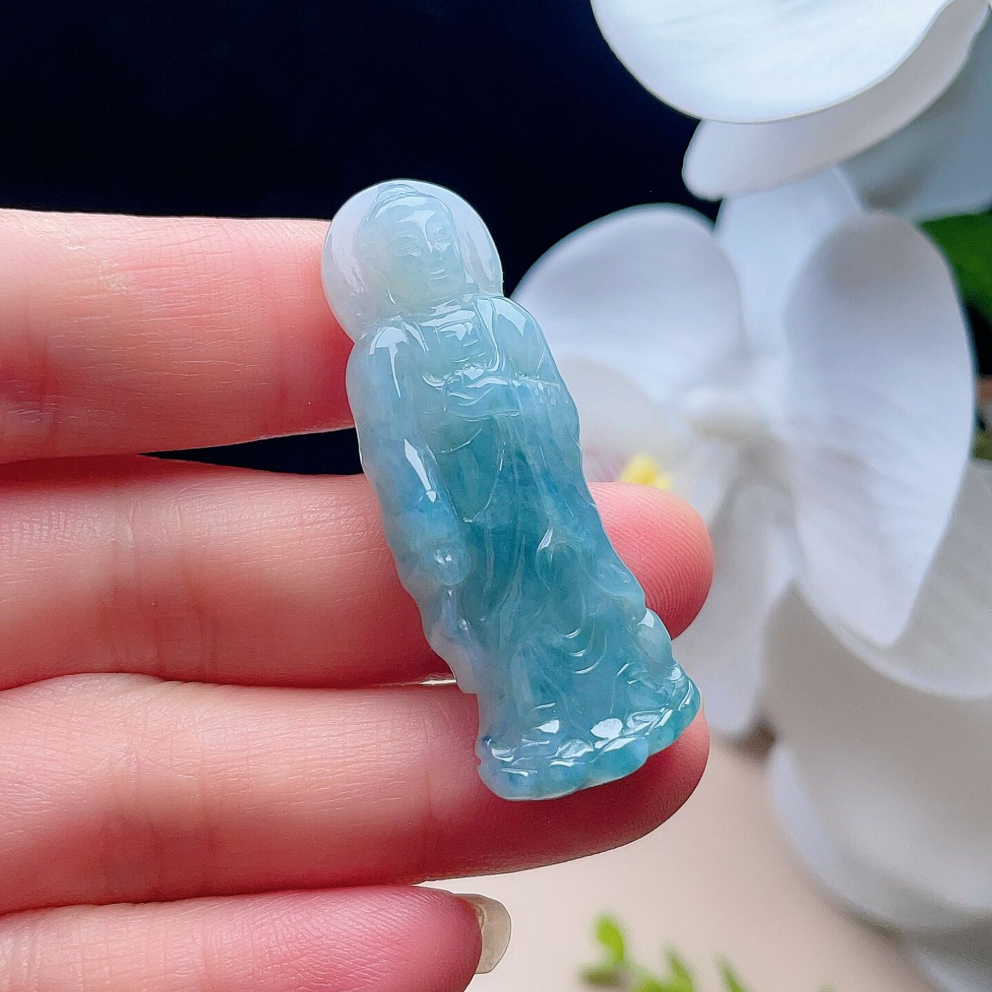 天然翡翠阿弥陀佛乳白淡紫飘绿