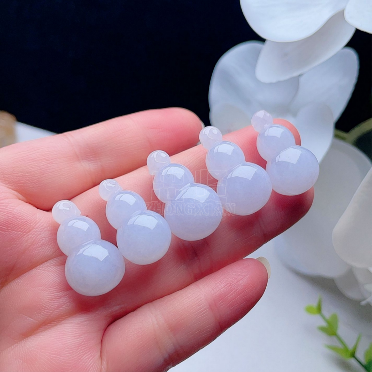天然翡翠立体葫芦吊坠乳白福禄寿