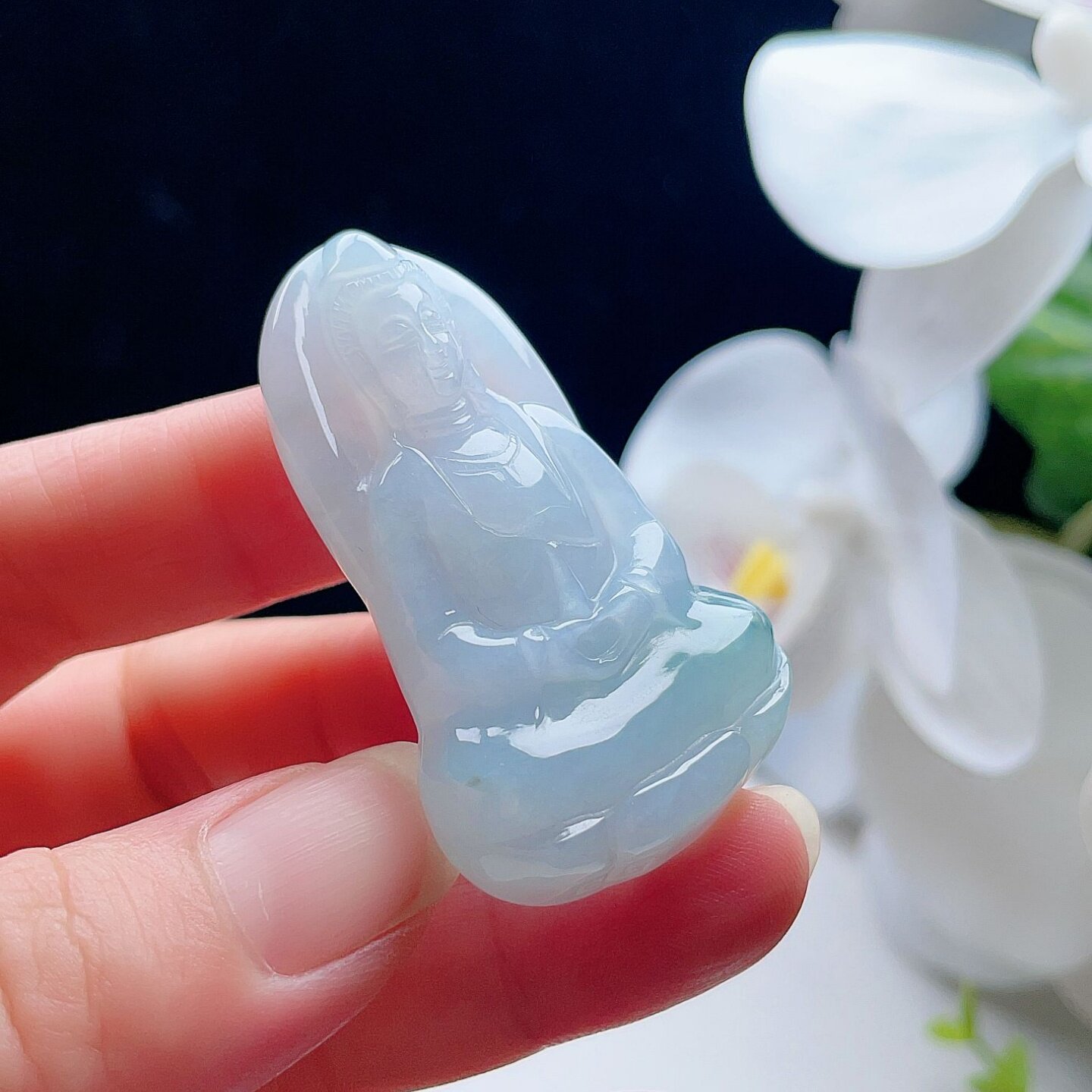 天然翡翠净瓶观音吊坠乳白飘花