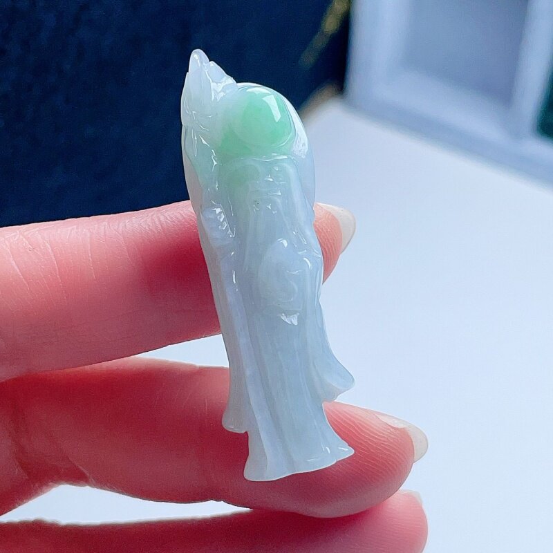 天然翡翠寿星公吊坠淡绿飘阳绿