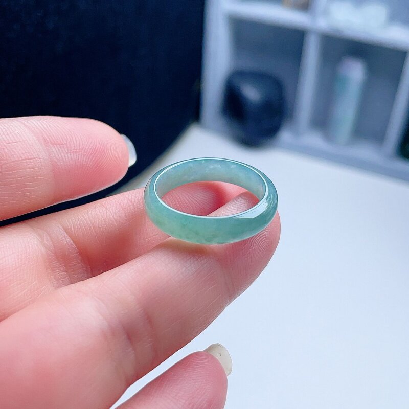 天然翡翠戒指阳绿清新儒雅百搭
