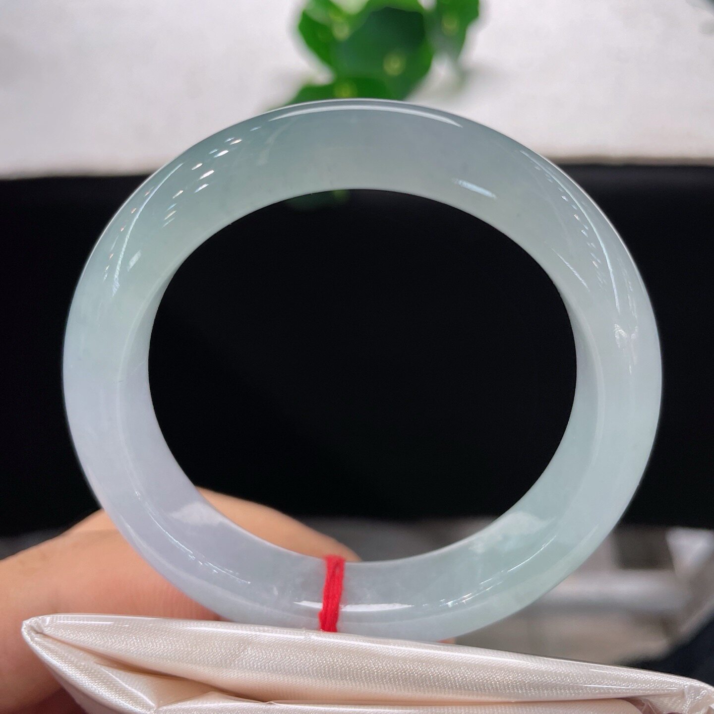 天然A货翡翠正圈手镯乳白缅甸老坑厚装玉手镯51.7晴水玉镯手环