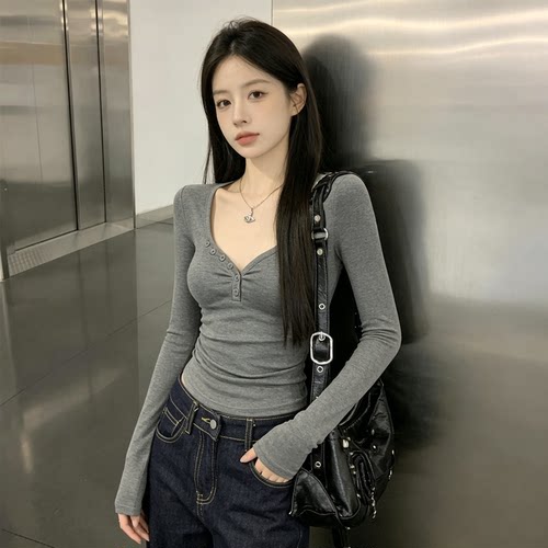 复古风亨利领V领长袖t恤女辣妹风设计感单排纽扣修身型打底衫上衣