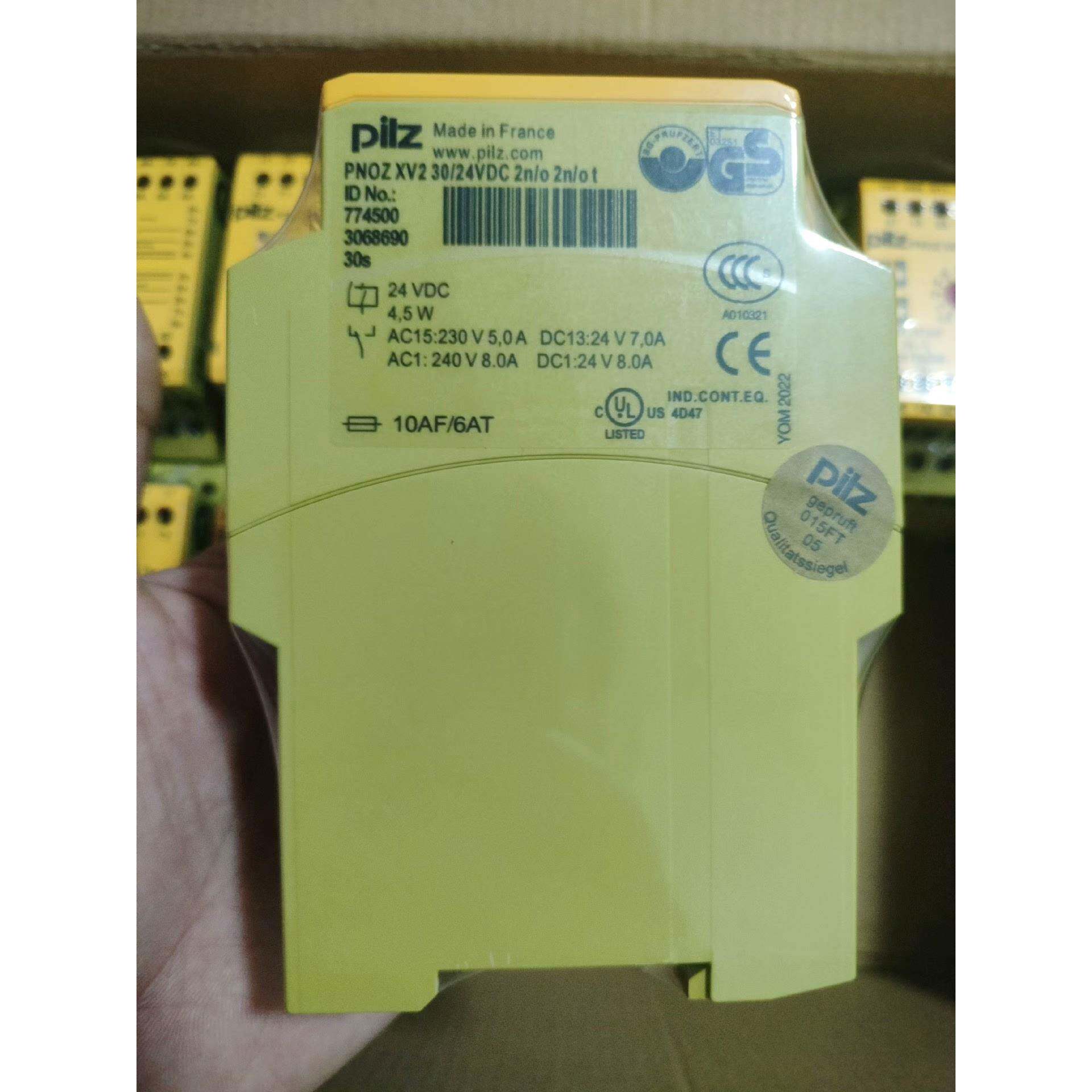 pilz皮尔兹xv2 774500 安全继电器原装未拆封询价