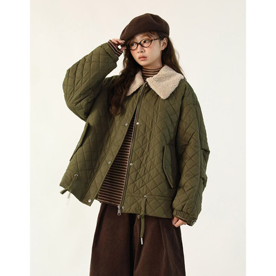 10.31灯芯绒拼接领羽绒服