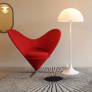 瑞士vitra Cone Chair心形旋转休闲椅爱心椅化妆椅装 饰座椅 Heart
