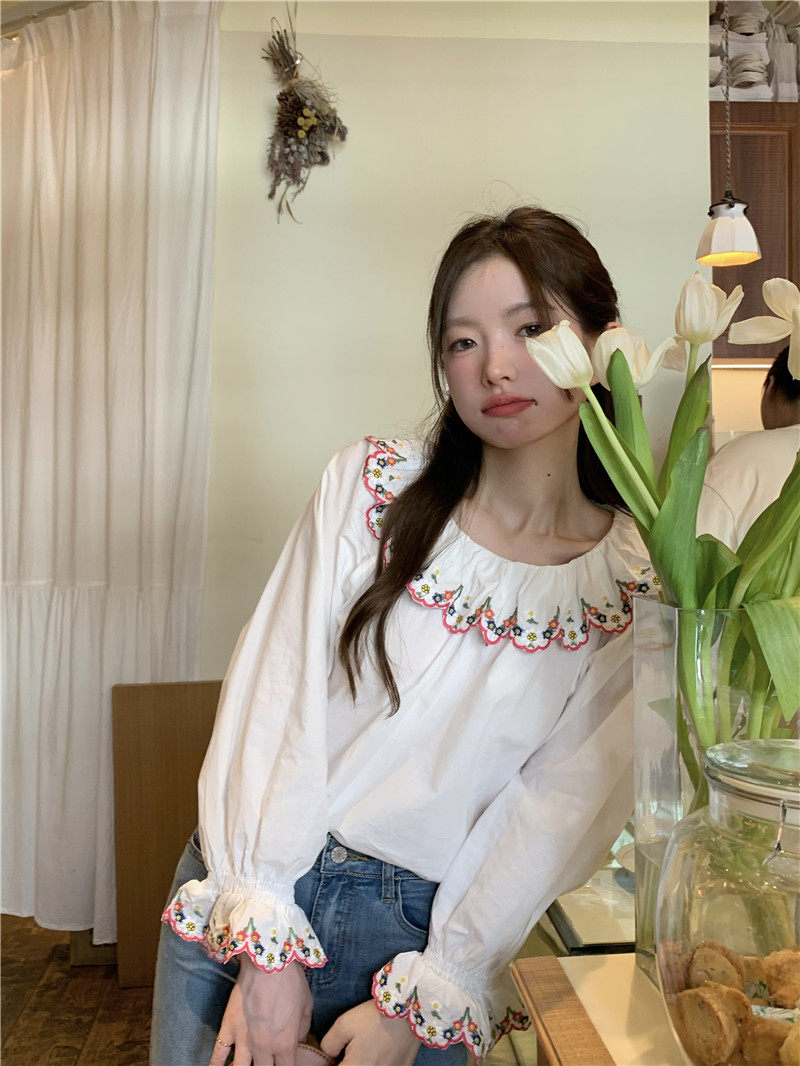 春夏新款复古甜美可爱娃娃领重工花边荷叶边绣花碎花上衣纯棉衬衫