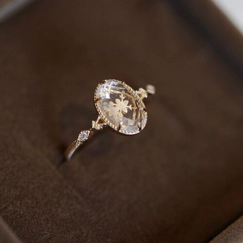 《镜泉之诗 》精致轻奢高仿天然白水晶奢华玫瑰花朵 女高级感指环