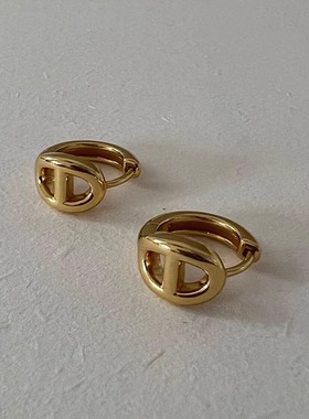 猪鼻子耳环女2025新款爆款高级感显脸小冷淡风欧美百搭耳扣耳饰夏