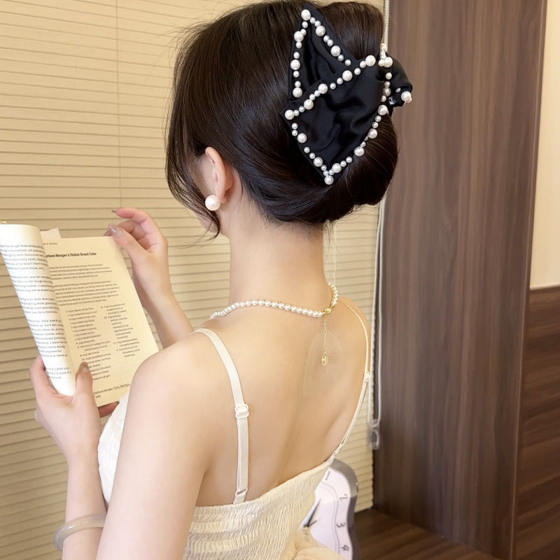 法式轻奢珠珠缎面三角抓夹发夹女后脑勺高马尾高级感鲨鱼夹子