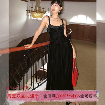 ITSNIKAR 法式黑天鹅赫本风吊带连衣裙女丝绒闪钻裙年会小黑裙子